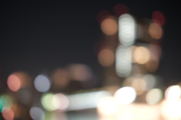 考えることで需要に迎合することが大人になるということだろうか