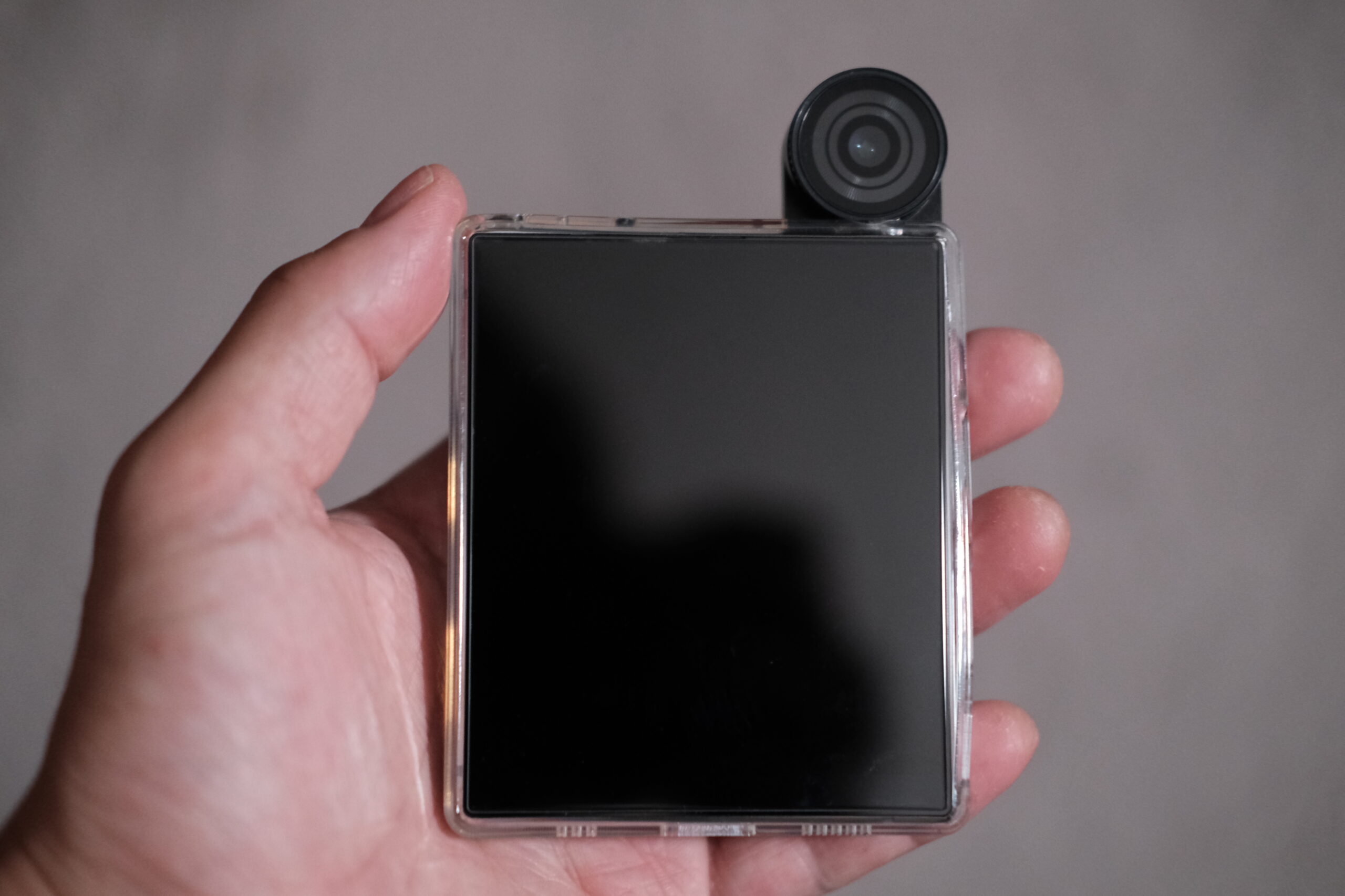 ポップアップカメラを展開した状態